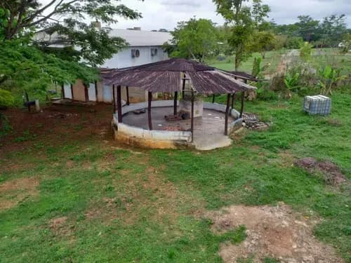 Terreno En Villa Los Aguacates Barrera 2.178 M2 Mini Finca En , Barrera Edo. Carabobo Conjunto Privado Con Vigilancia, Son 2.178 M2 De Terreno Fértil Para Sembrar. Casa Estilo Campestre Con 3 Hab