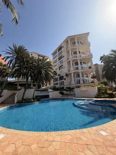 Apartamento En Venta En El Edificio Oceanía El Morro