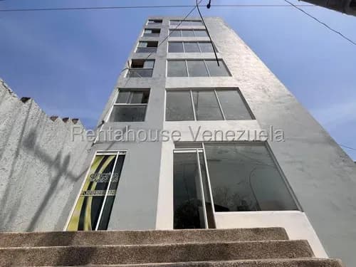 En Ve Ya Oficina En Obra Gris En El Limón . Frente A La Plaza . Hp