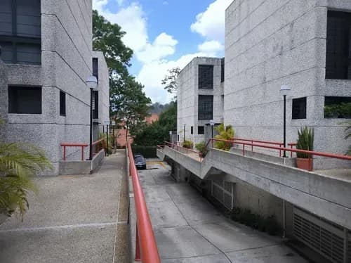 Town House 450 M2 La Boyera