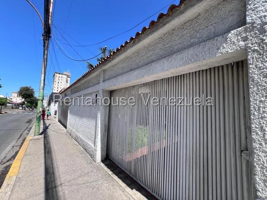 Casa (Duplex) en Venta en Avenida Victoria, Aragua