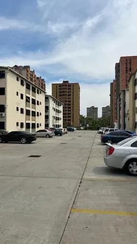 *apartamento En Venta Sin Amoblar* Urbanización La Granja - Naguanagua.* *conjunto Parque Residencial Parima I. An