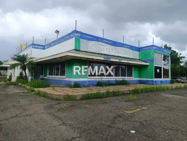 Local comercial en alquiler antigua wendys