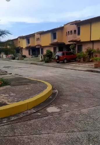 Town House En Venta. Conjunto Res. Terrazas De San Diego. Detras De Fin De Siglo Gz