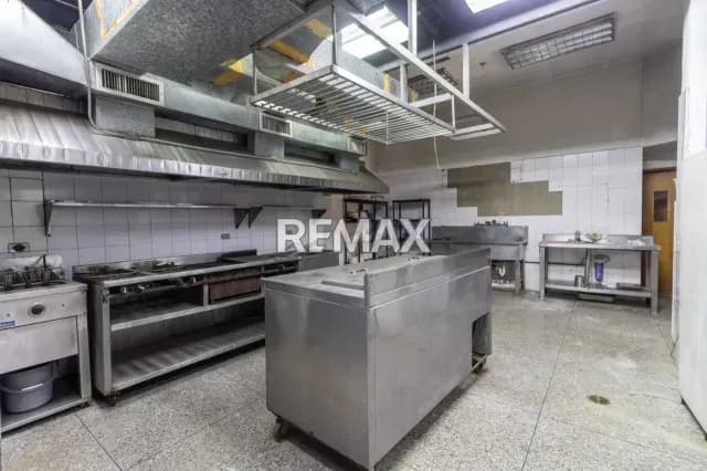 ALQUILO RESTAURANT BAR AN LOUNGE EN EL C.C NOLETTI FUERZAS ARMADAS