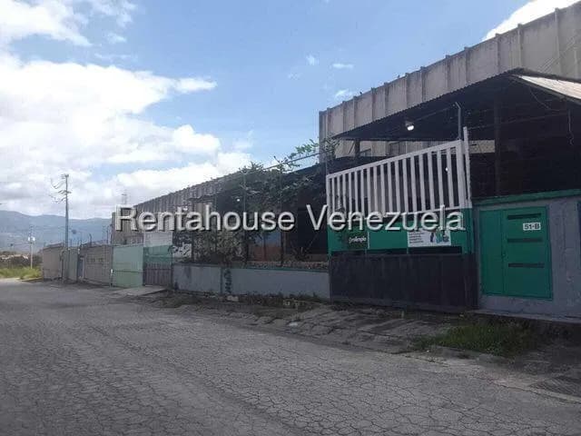 Comercial (Galpon - Deposito) en Venta en Sector Industrial Cloris, Miranda