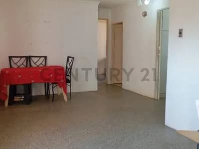 Century 21 La Coromoto Realty Alquila Apartamento Villa Bolivariana, tercer piso