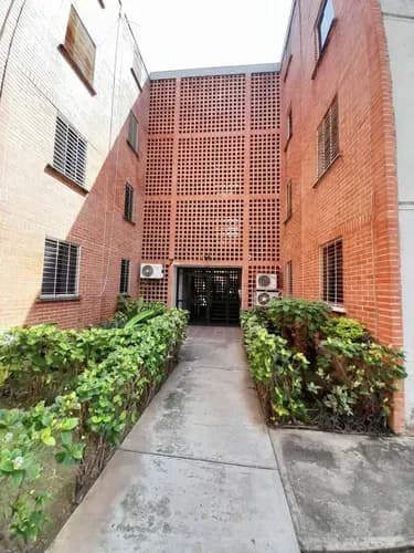 Apartamento En Venta En Tulipán, San Diego. Cod. 330655