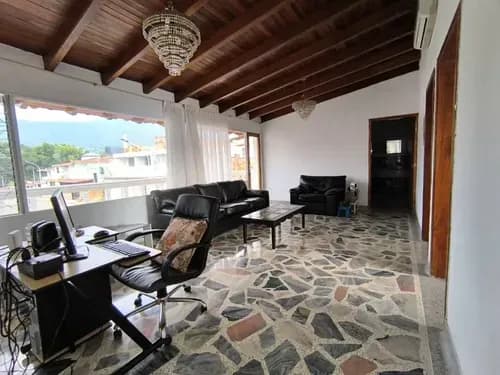 Casa En Venta En Pirineos Urbanización Pirineos Calle El Limoncito /im
