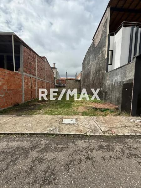 VENTA DE TERRENO URB VALLE ARRIBA ARJONA TARIBA