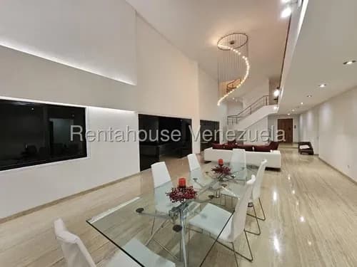 Venta De Espectacular Apartamento En Campo Alegre / Gc