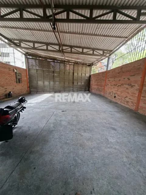 EDIFICIO EN ALQUILER