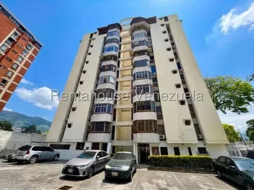Amplio Apartamento En Alquiler En Montalban 26-19488 Hgk