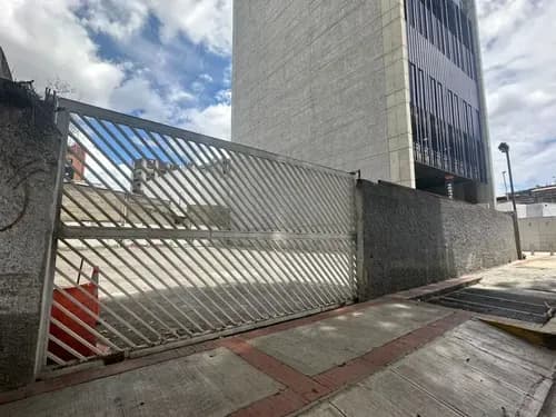 Venta De Terreno En La Urbanización Las Mercedes. K8g