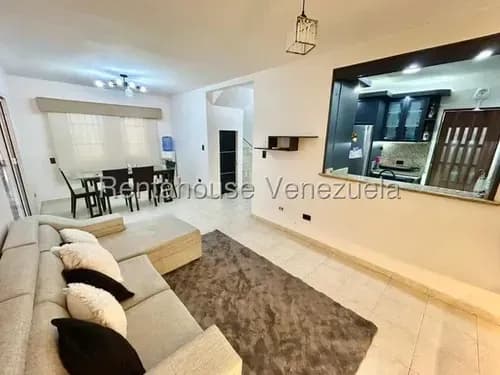Se Vende Hermosa Casa Duplex Conectada A Planta Electrica, En Urbanismo Privado Cercano A La Av. Ribereña De Cabudare. Fc # 26-16363.