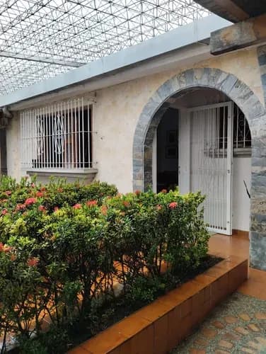 Casa Amplia , Amoblada Y Cómoda En Urb La Begoña , Naguanagua. Dg