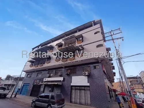 Jip 25-14893.rent-a-house Vende Amplio Y Cómodo Apartamento De 190mts2 En El Centro De Villa De Cura, Estado Aragua.