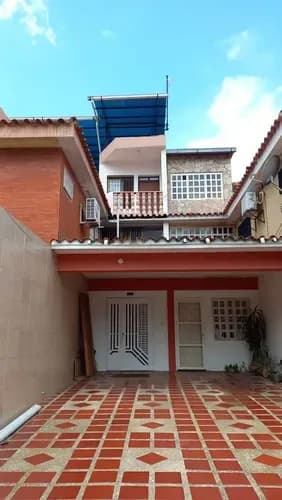 Aparto Quinta En Venta De 3 Niveles En Prebo Valencia Cod Plaq-003 Norail Machado