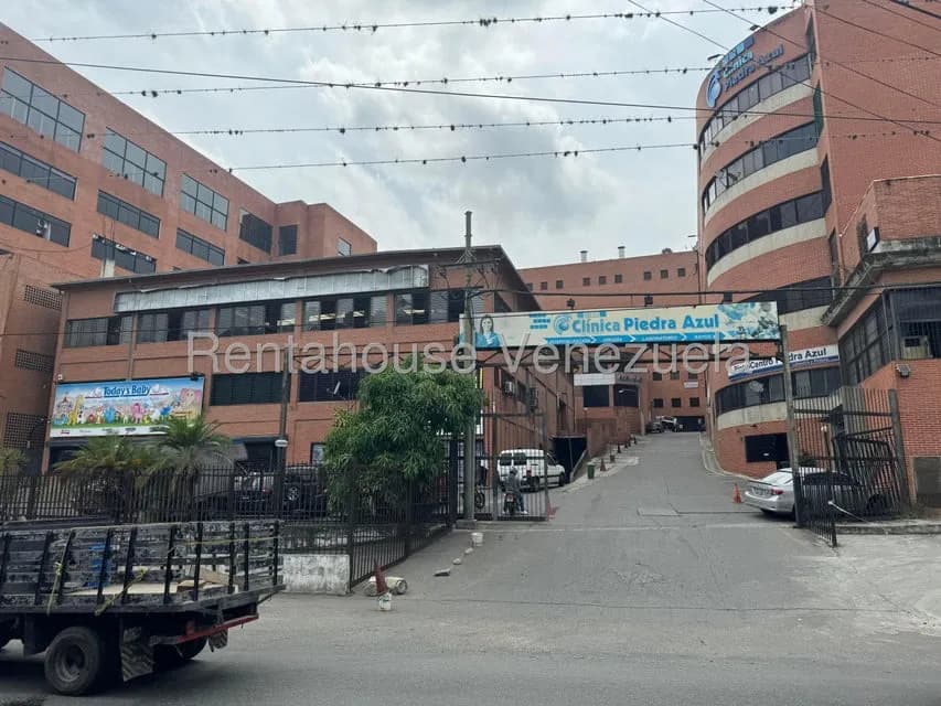 Comercial (Galpon - Deposito) en Alquiler en Piedra Azul, Distrito Metropolitano