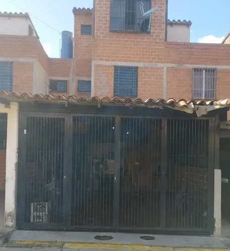 Casa De 3 Niveles Guarenas Altos De Copacabana Mdominguez