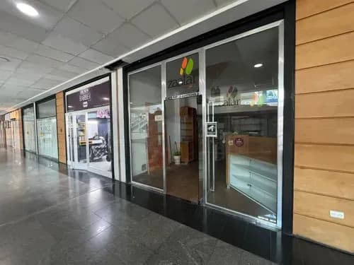 (gb989) En Venta Local Comercial En Cc Cristal