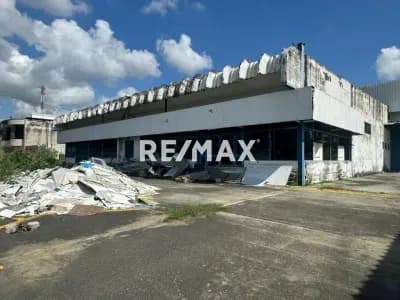 Se vende Galpón Industrial 3.825m2 Urb. Paraparal Los Guayos