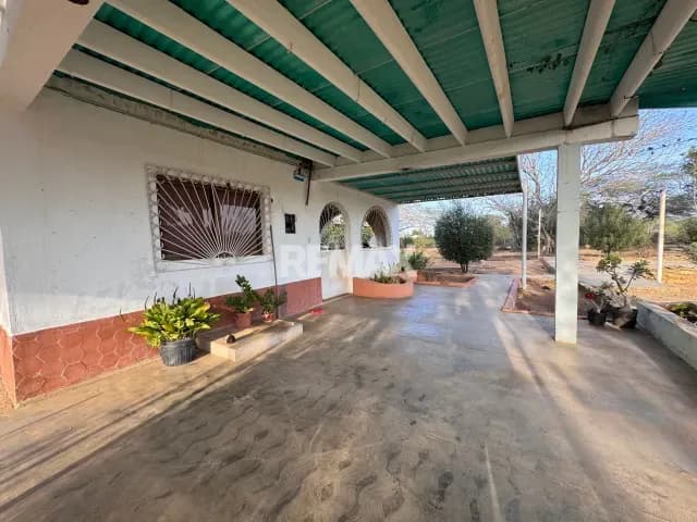 Casa - Fundo en Venta. Guanadito Sur