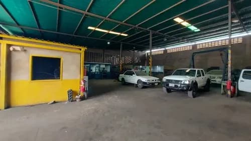 Galpones En Alquiler, (sandra Nino) Campo Carabobo, Casa De Dos Plantas Y Dos Depositos