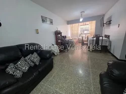Lcda. Milagros Inmuebles Nazareth Apartamento En Venta En Barquisimeto Lara Av Libertador. Codigo Del Inmueble 26-16336 Economica Residencial Economico