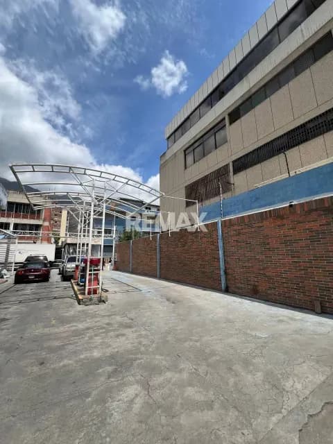 VENTA DE TERRENO 550M2 LA URBINA