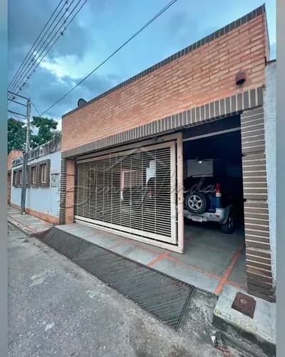 Se Vende!!! Casa En La Urbanización Barrio Sucre Maracay Aragua