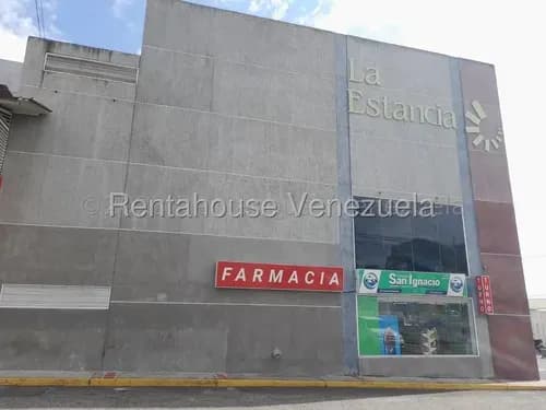 Julio Martínez Vende Amplio Local Comercial En La Piedad Norte, Cabudare. Cód. 26-11256, Ideal Para Desarrollar Cualquier Negocio, Vigilancia 24/7.