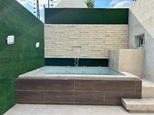 Maryceci Vende Casa En La Urb.trigal Norte, Calle Sol. Remodelada, Semi Amoblada, Planta 100% 312744