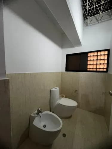 Penthouse En Venta Ubicado En El Centro Comercial El Pinar. .