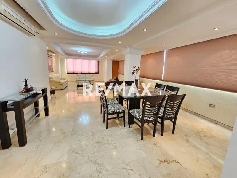 Amplio apartamento en Urbanización La Soledad