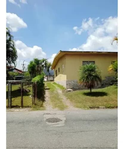 Casa Un Solo Piso Terreno 1500 M² Parque Urb Colinas De Carrizal