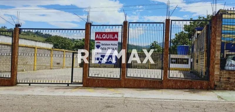 Local Comercial en la Av Cuatricentenaria