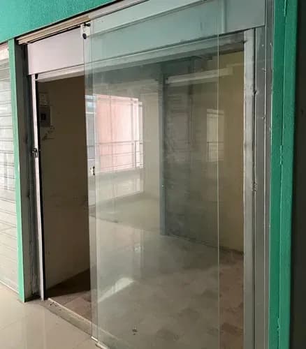 Eli Juarez Ofrece Local Comercial Guajiro Center