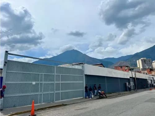 En Venta Galpón Comercial En Boleita Sur. Municipio Sucre - Caracas