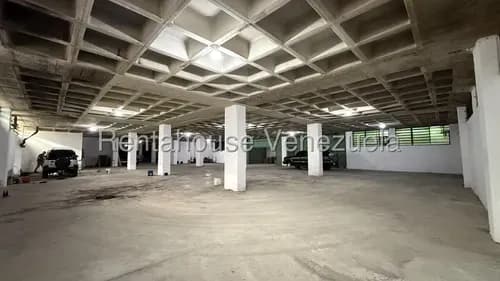 Sq. Galpón Industrial En Alquiler En Los Ruices Posee Depósito, Sótano Y Montacargas D26-21073s