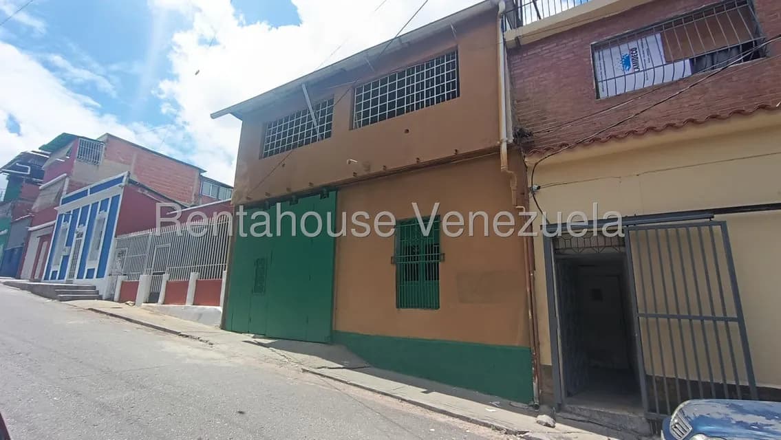 Casa (1 Nivel) en Venta en Sarria, Distrito Metropolitano