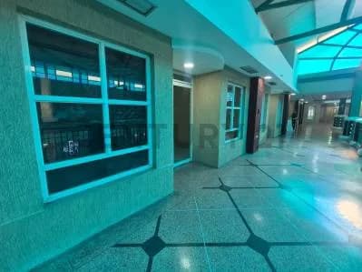 En venta Local Comercial Centro Comercial Puente Real