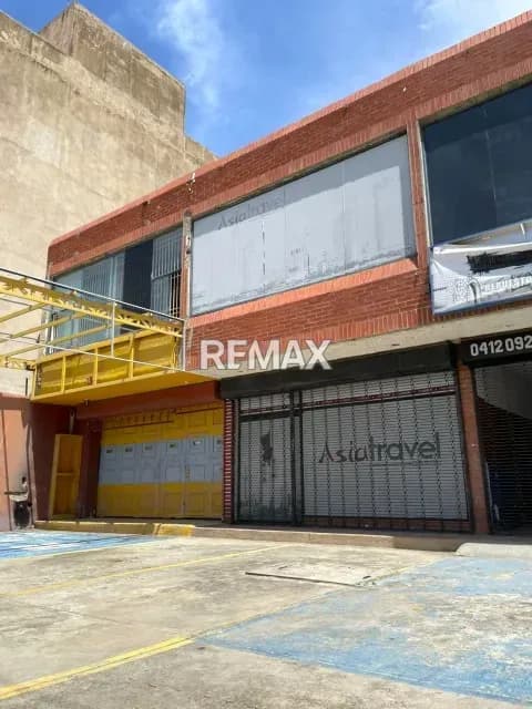 EN VENTA LOCAL COMERCIAL EN PORLAMAR