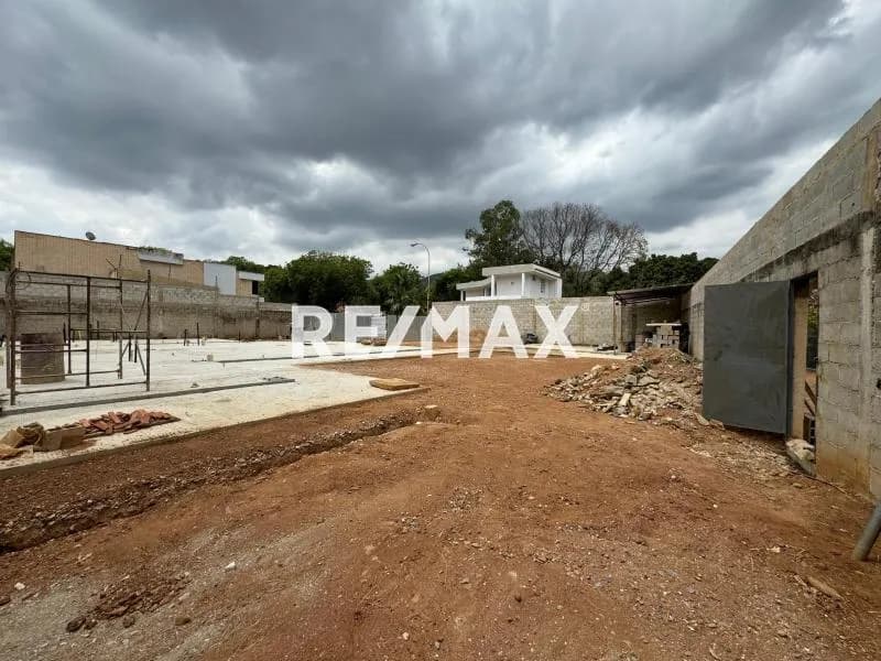 En venta terreno con proyecto de casa 100% aprobado, Ubicada en Sabana Larga