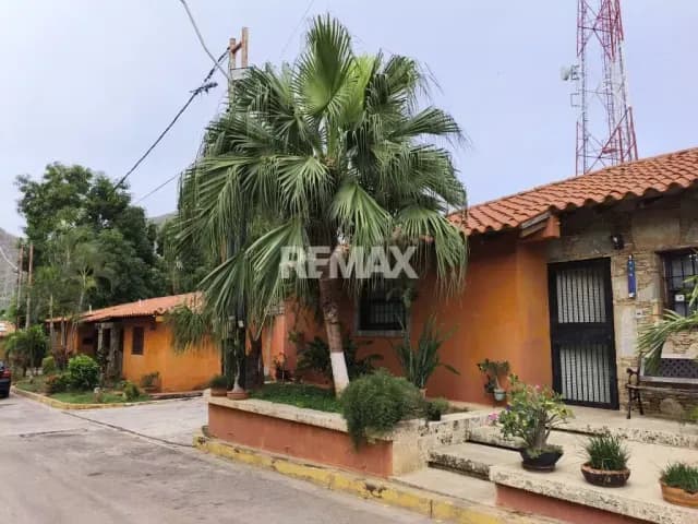 CASA ACOGEDORA EN RESIDENCIAS LA FLORESTA, EL VALLE DEL ESPIRITU SANTO,