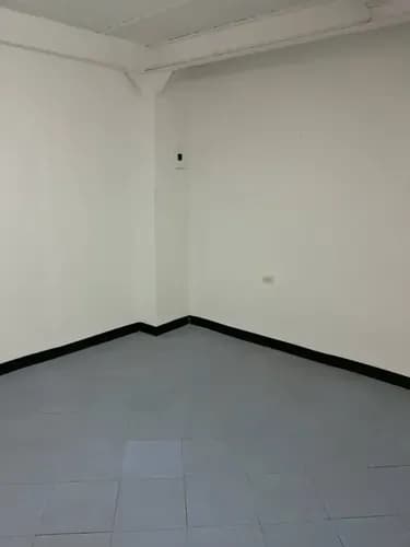 Alquilo Consultorios O Depositos En Petare