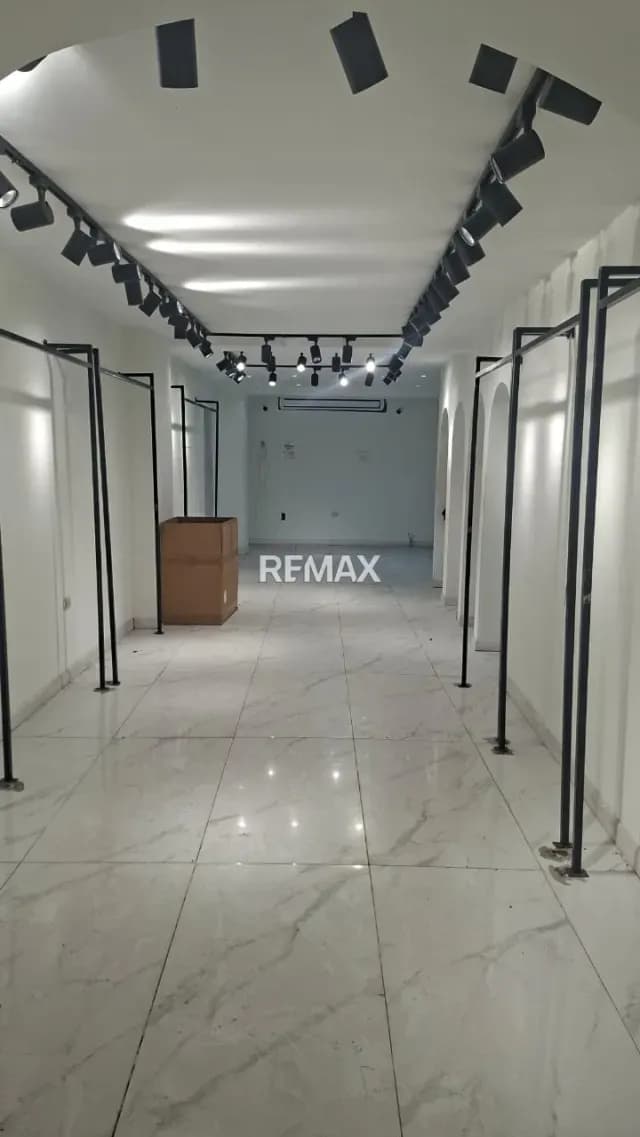LOCAL COMERCIAL EN ALQUILER LA HOYADA