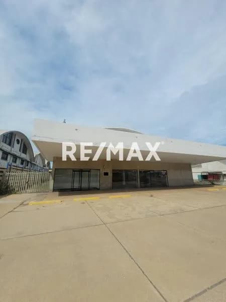 Galpón Comercial en venta. Av. Intercomunal sector las garzas lechería
