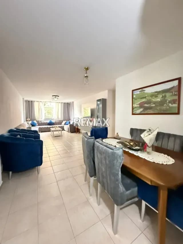 ¡EXCLUSIVO APARTAMENTO EN ALQUILER – AVENIDA LARA! A pocos metros del Country Club. Comodidad, amplitud y una ubicación inmejorable.