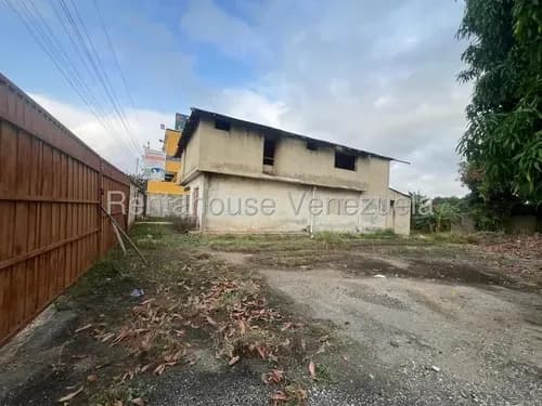 Venta Terreno De 856 M2 Con Casa En Construcción A Pie De Calle En La Avenida Los Horcones Barquisimeto Asesora Mehilyn Perez
